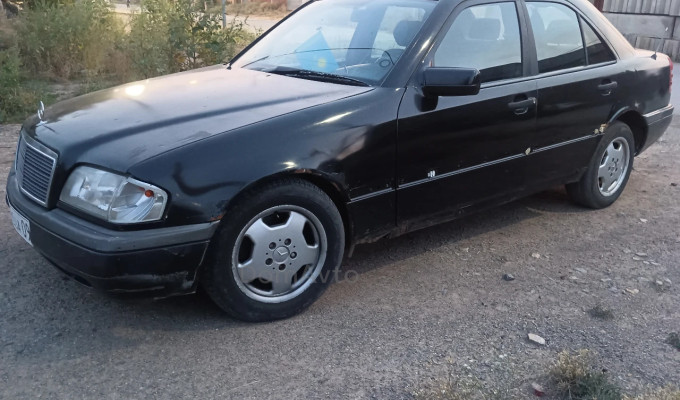 Mercedes-Benz C-Класс 1993 года
