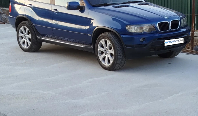 BMW X5 2000 года