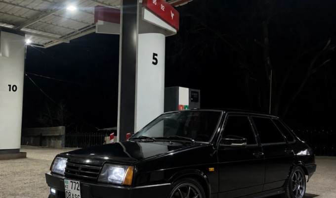 ВАЗ (Lada) 21099 2004 года