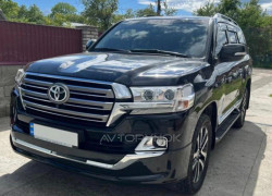 Toyota Land Cruiser 2016 года