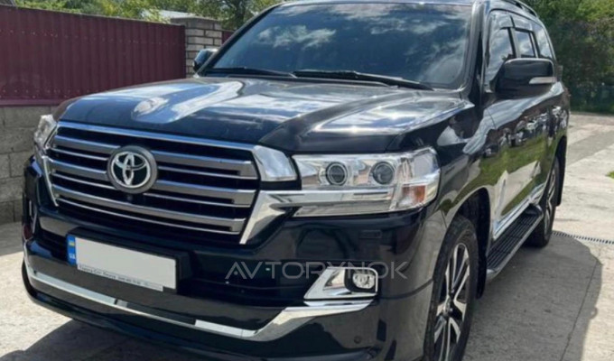 Toyota Land Cruiser 2016 года