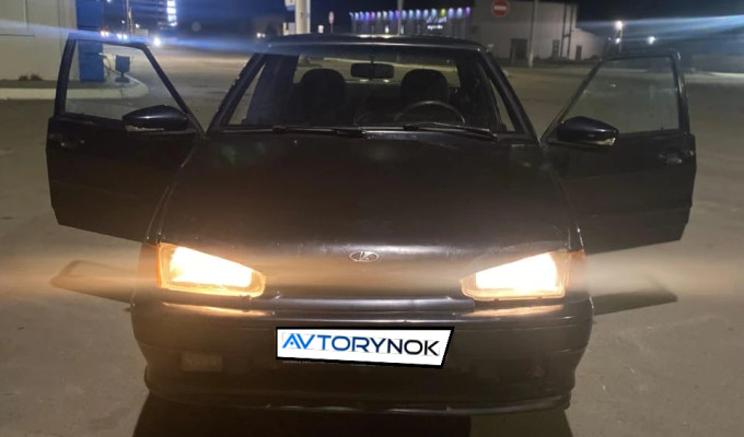 ВАЗ (Lada) 2115 2004 года