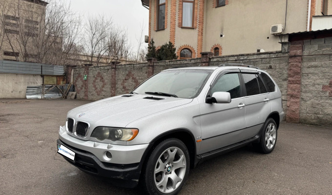 BMW X5 2001 года
