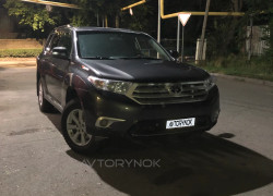 Toyota Highlander 2012 года