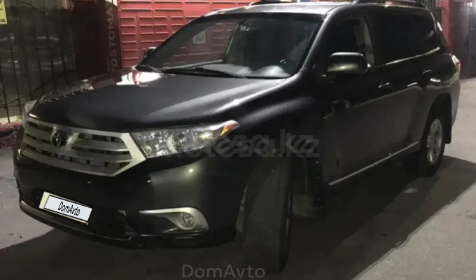 Toyota Highlander 2012 года
