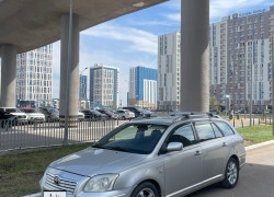 Toyota Avensis 2004 года