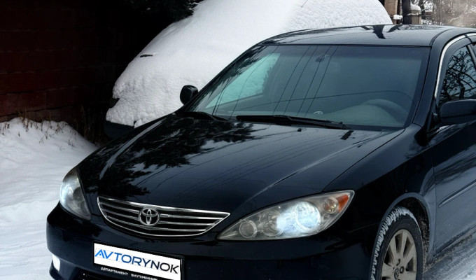 Toyota Camry 2005 года