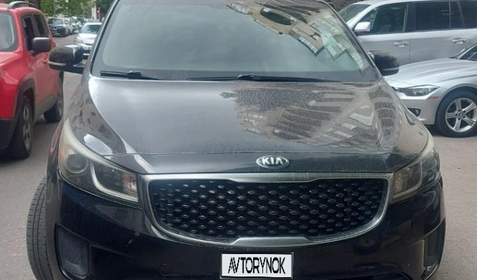 Kia Sedona 2015 года
