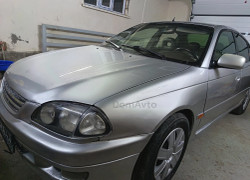 Toyota Avensis 1999 года