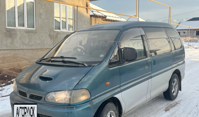 Mitsubishi Delica 1994 года