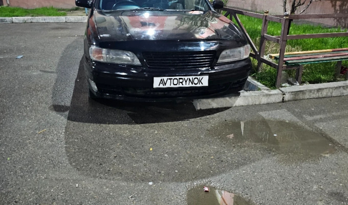 Nissan Cefiro 1995 года
