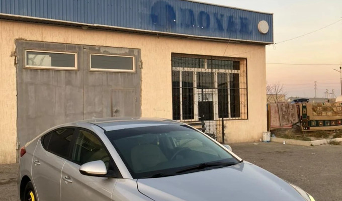 Hyundai Elantra 2017 года