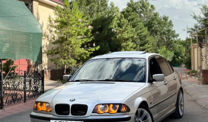 BMW 3 серия 2000 года