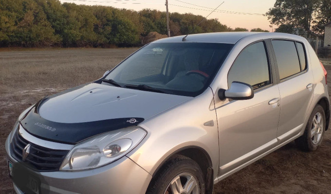 Renault Sandero 2013 года