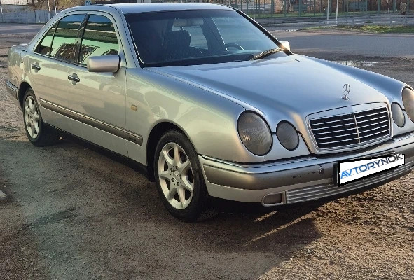 Mercedes-Benz E-Класс 1999 года