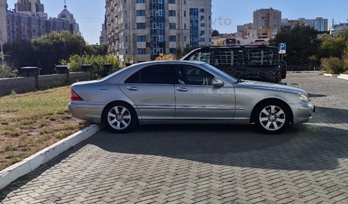 Mercedes-Benz S-Класс 2002 года