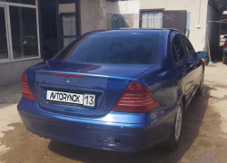 Mercedes-Benz C-Класс 2004 года
