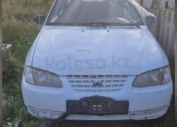 Kia Avella 1998 года