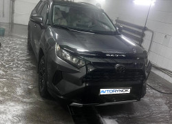 Toyota RAV4 2020 года