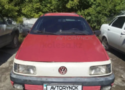 Volkswagen Passat 1990 года