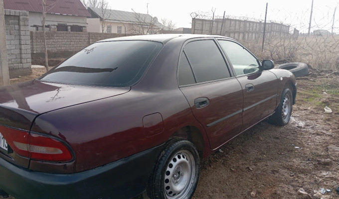 Mitsubishi Galant 1995 года