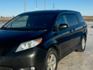 Toyota Sienna 2015 года