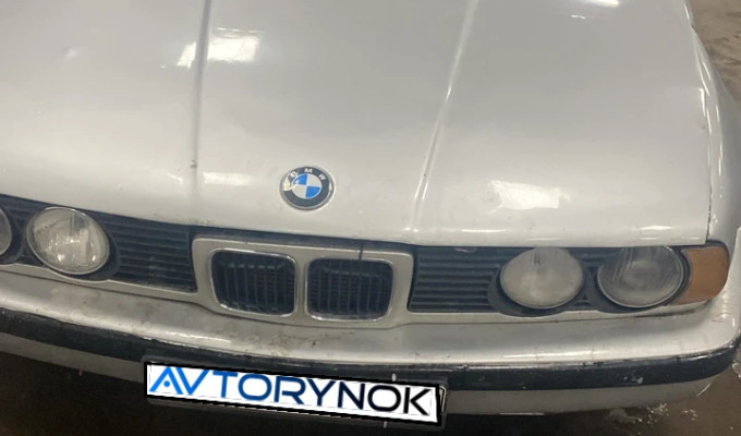 BMW 5 серия 1990 года