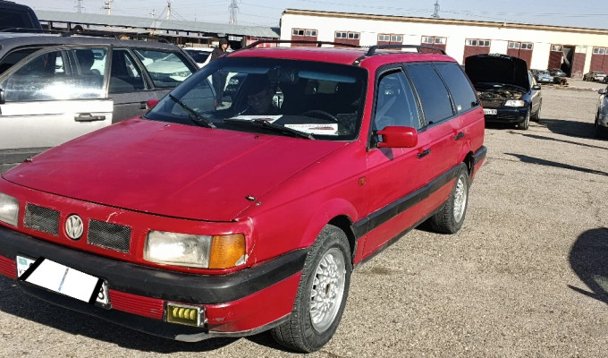 Volkswagen Passat 1993 года