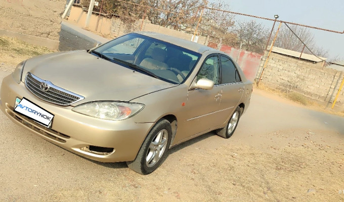 Toyota Camry 2003 года