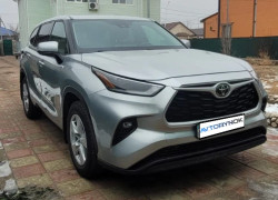 Toyota Highlander 2021 года