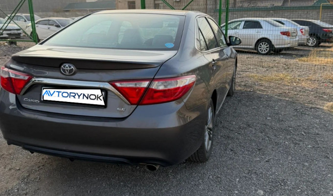 Toyota Camry 2015 года