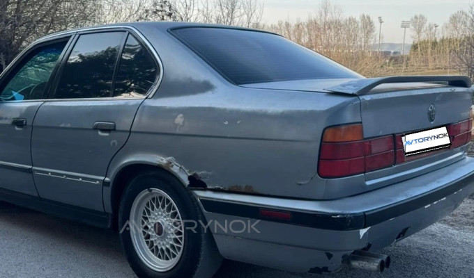 BMW 5 серия 1989 года