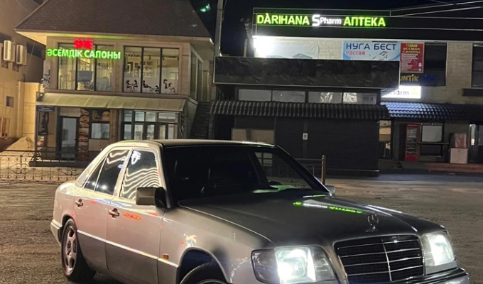 Mercedes-Benz E-Класс 1995 года