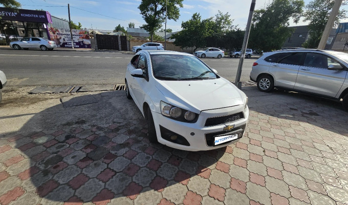 Chevrolet Aveo 2014 года