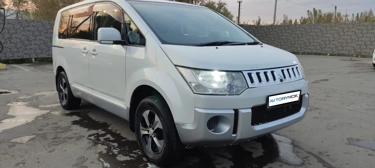 Mitsubishi Delica, 2007