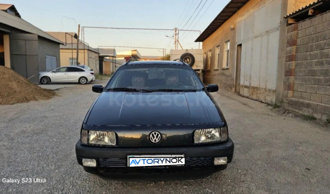 Volkswagen Passat 1993 года