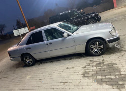 Mercedes-Benz E-Класс 1992 года