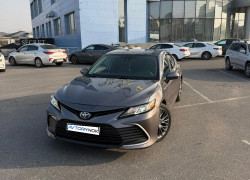 Toyota Camry 2021 года