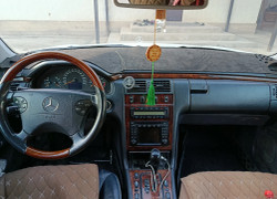 Mercedes-Benz E-Класс 2002 года