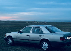 Mercedes-Benz E-Класс 1989 года