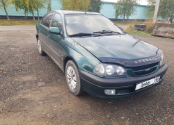 Toyota Avensis 1999 года