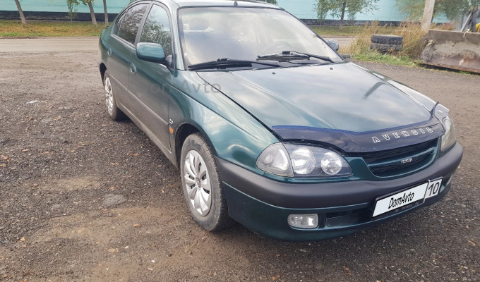 Toyota Avensis 1999 года