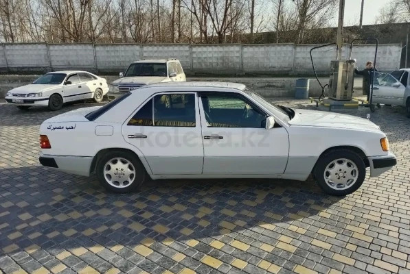 Mercedes-Benz E-Класс 1991 года