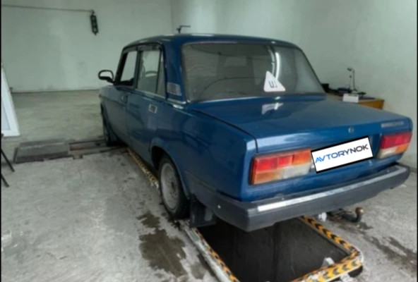 ВАЗ (Lada) 2107 2000 года