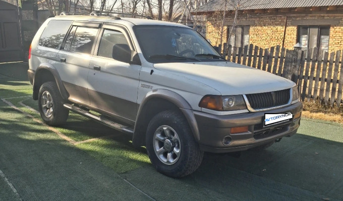 Mitsubishi Montero Sport 1999 года