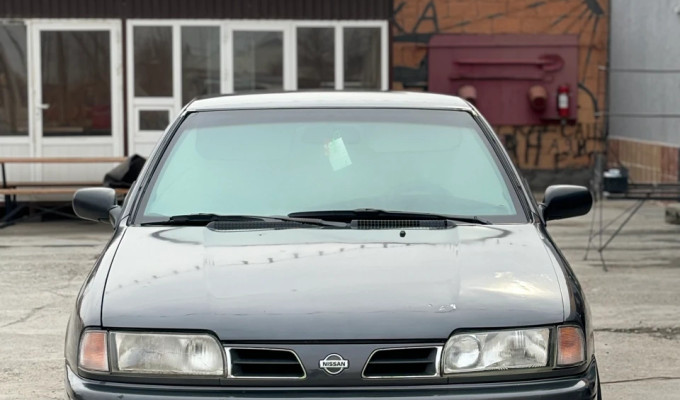 Nissan Primera 1995 года