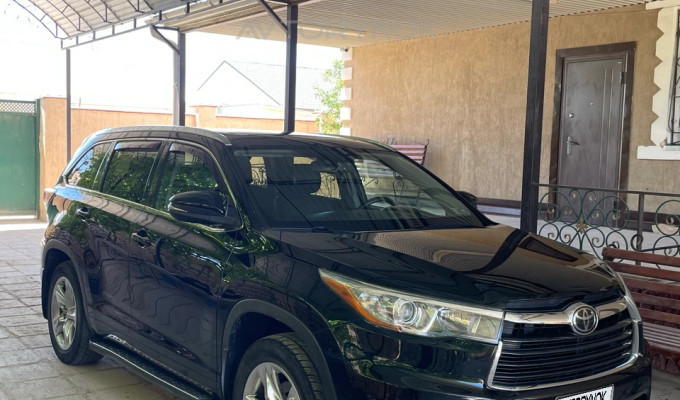 Toyota Highlander 2015 года