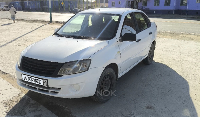 ВАЗ (Lada) Granta 2013 года