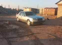 Mercedes-Benz E-Класс 1992 года