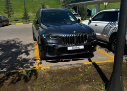 BMW X7 2020 года